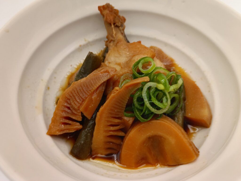 筍と手羽元の煮物